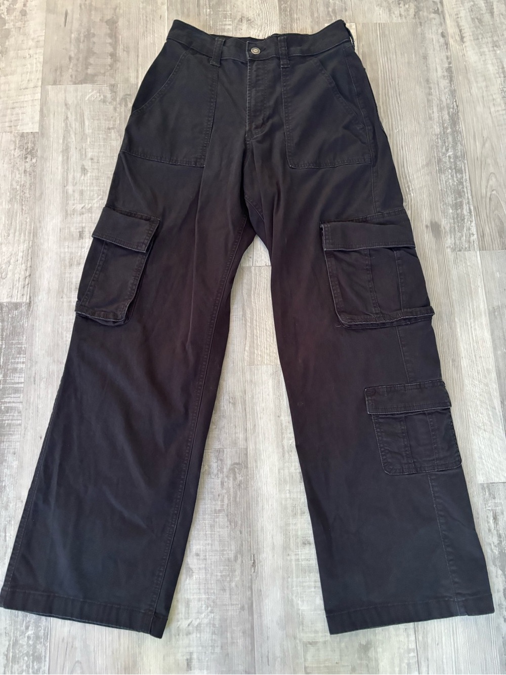 Hollister Black Ultra High-Rise Baggy Cargo Pants
